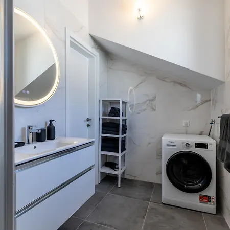 Lägenhet Penthouse Vanda