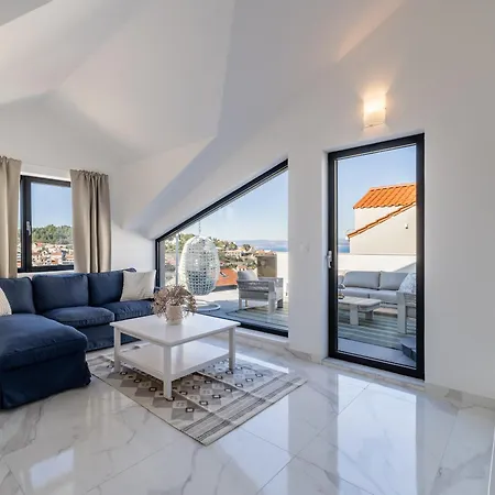 Penthouse Vanda Lägenhet Sutivan