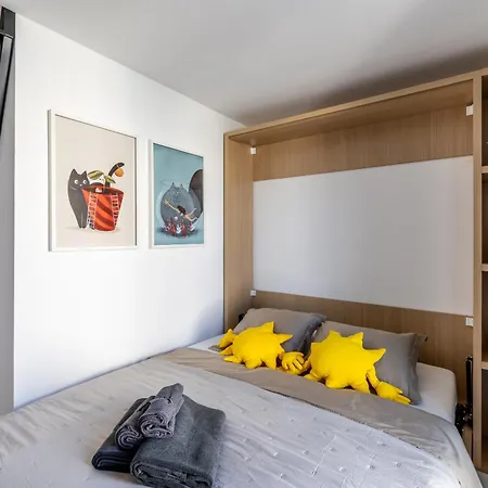 Penthouse Vanda Apartment Sutivan