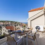 Penthouse Vanda Apartment *