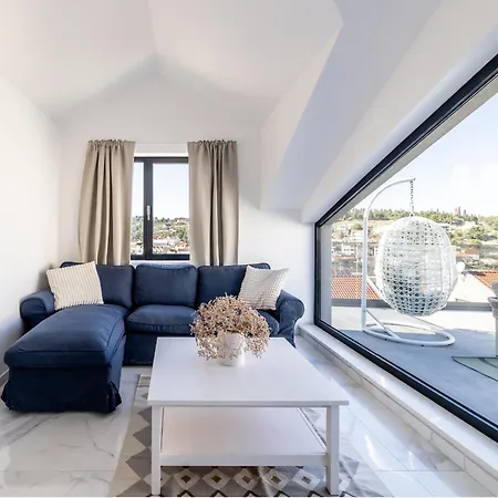 Penthouse Vanda
